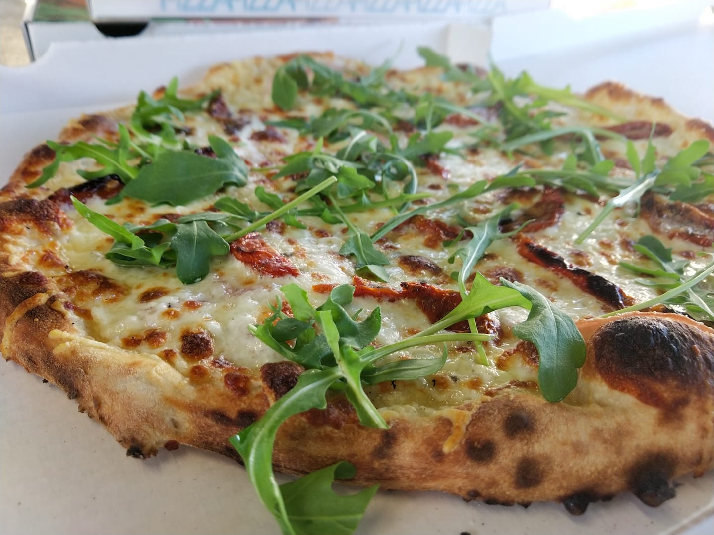 Pizzas Régis : camion pizza au feu de bois à Salbris, Romorantin-Lanthenay & Vierzon